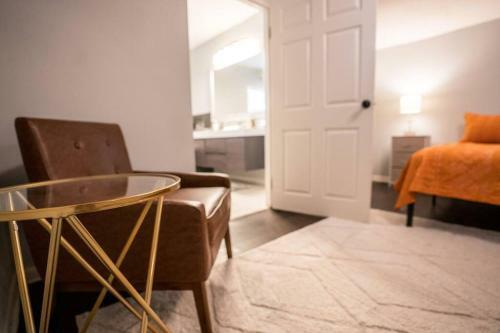 Renovated Riverside Retreat 4br - 2ba - Avondale Home