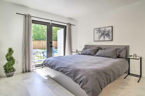 Fort Lauderdale Home Near Shops, Cafes, Beach