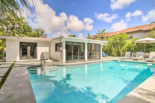 Fort Lauderdale Home Near Shops, Cafes, Beach