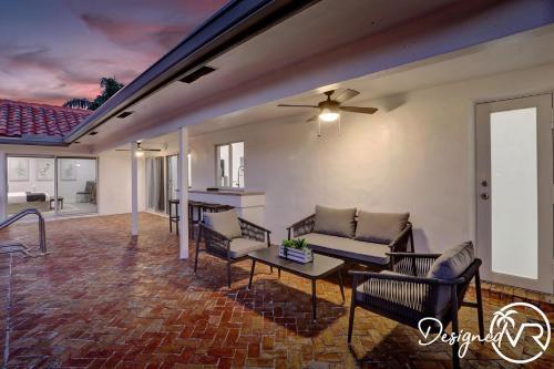 6br Tropical Oasis With Private Heated Pool & Gameroom
