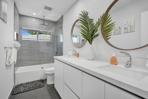 6br Tropical Oasis With Private Heated Pool & Gameroom