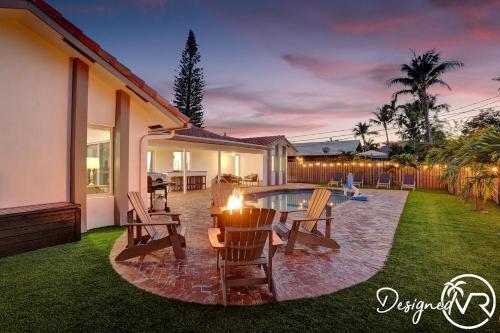 6br Tropical Oasis With Private Heated Pool & Gameroom