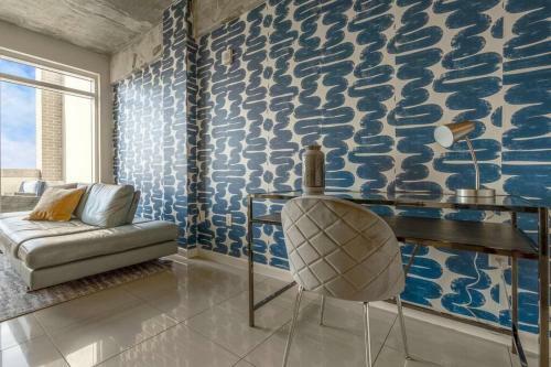 Tides Townhome Midtown Location Pool And Parking