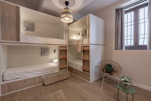 Albergue L�bere C�rdoba Patio Santa Marta