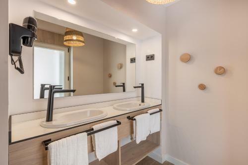 Albergue L�bere C�rdoba Patio Santa Marta