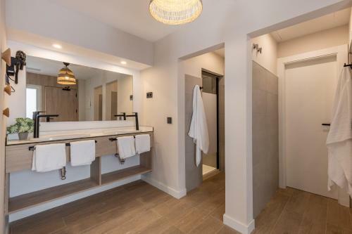 Albergue L�bere C�rdoba Patio Santa Marta