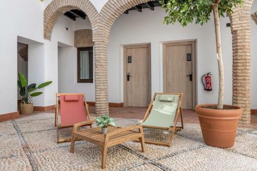 Albergue L�bere C�rdoba Patio Santa Marta
