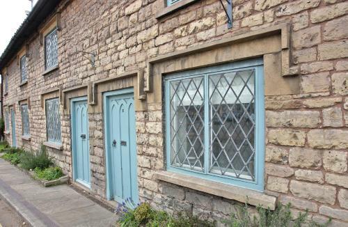 The Cottages - Sherwood Forest