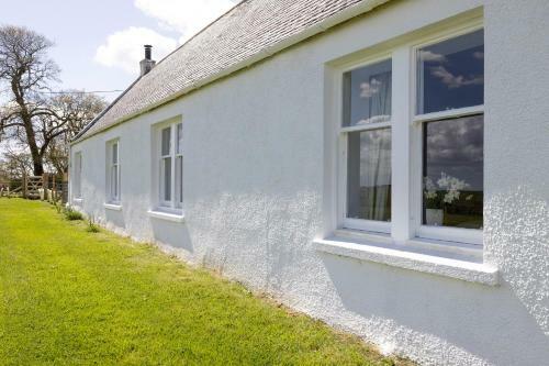 Altido Gorgeous Cottage With Garden & Great Views