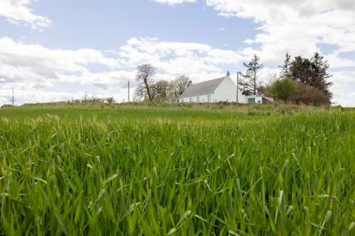 Altido Gorgeous Cottage With Garden & Great Views