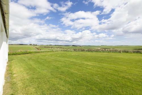 Altido Gorgeous Cottage With Garden & Great Views