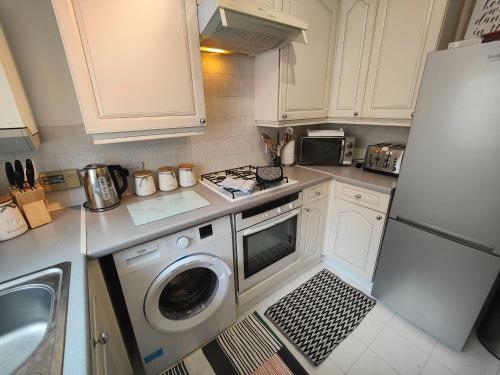 *new* Stunning Emsworth Harbour 3 Bedroom House