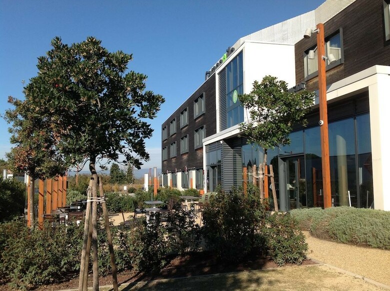 Hotel Campanile Carcassonne Est - La Cit�