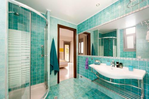 Villa Danae Red By Villa Plus
