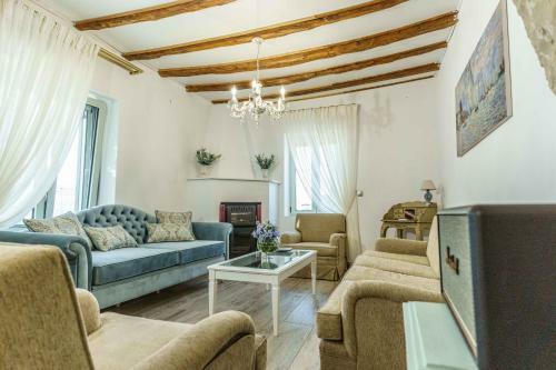 Villa Simantiri
