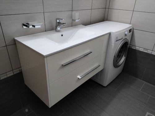 Silver Pearl Apartment #1