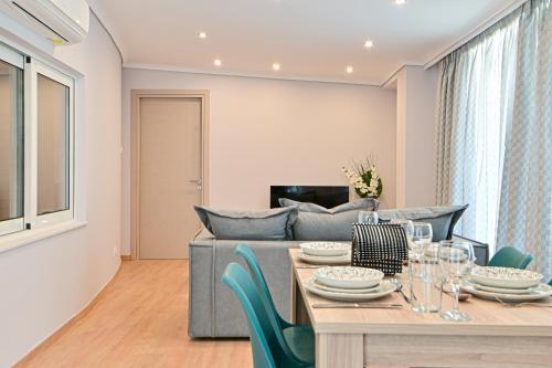 Charming Apartment With A Sea View Terrace (f1)