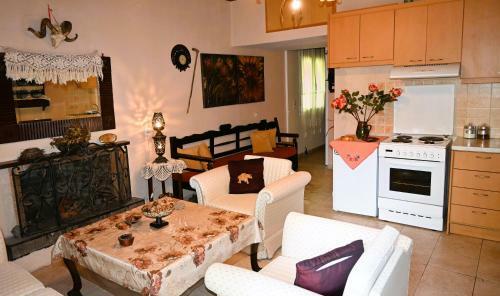 Maria's Mountain Home