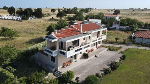 Aktaion Apartments