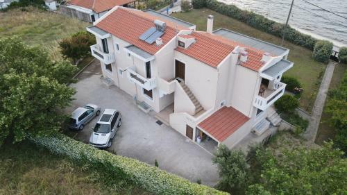 Aktaion Apartments