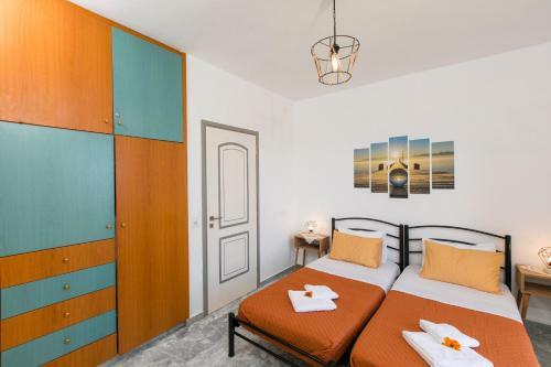 Irinis Sea View House