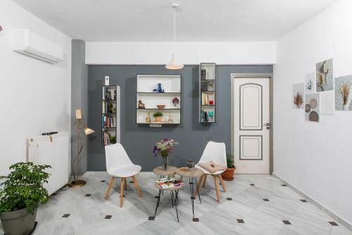 Irinis Sea View House