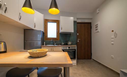 Ionis Apartments