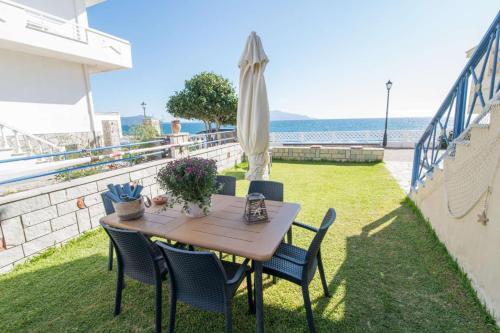 Lovely Apartment Just Infront Of The Beach