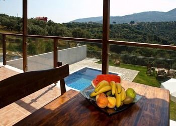 Four Seasons Villas