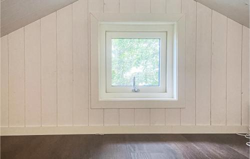 Awesome Home In Tr�sl�vsl�ge With 4 Bedrooms #269