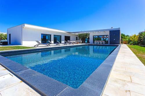 Blue Hill Boutique Villa
