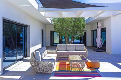 Blue Hill Boutique Villa