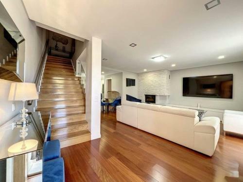 Freer Villa