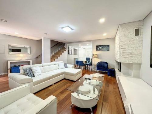 Freer Villa