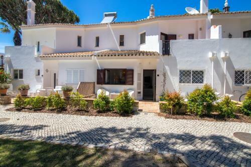Villa Saltwater House