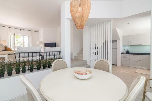 Villa Saltwater House