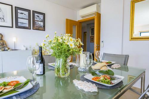 Exquisite Penthouse Apartment W Large Terrace Pool & Parking