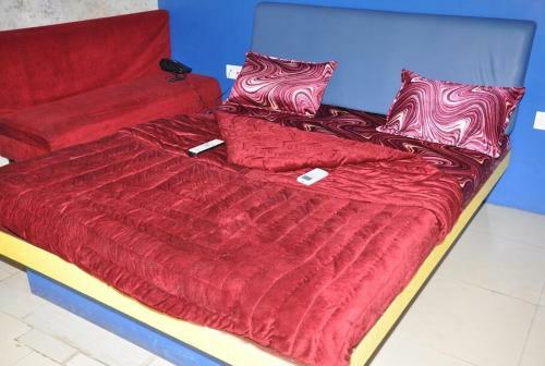 Oyo 89600 Hotel Ravi Palace Rajkot