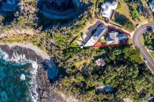 Panoramic Ocean Views // Malua Bay