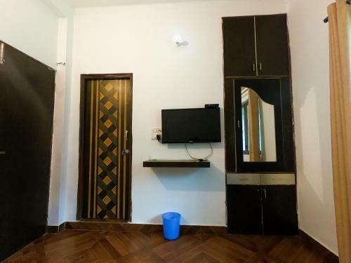 Hotel Ananta Residency