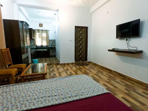 Hotel Ananta Residency