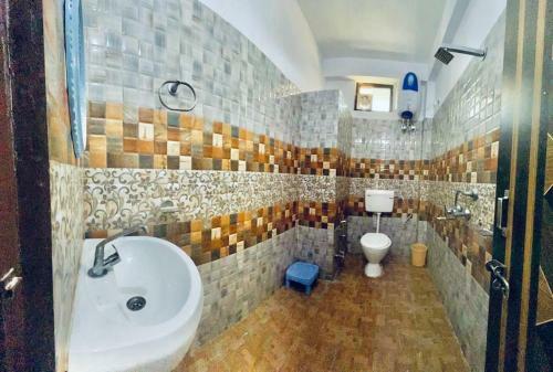 Hotel Ananta Residency