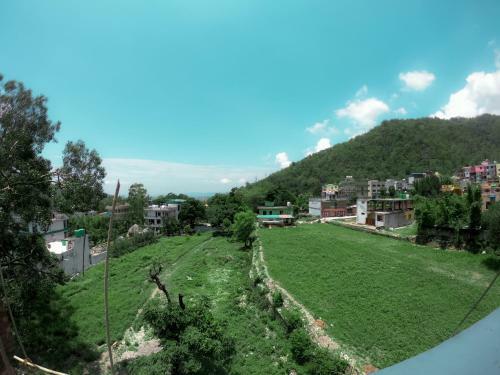 Hotel Ananta Residency