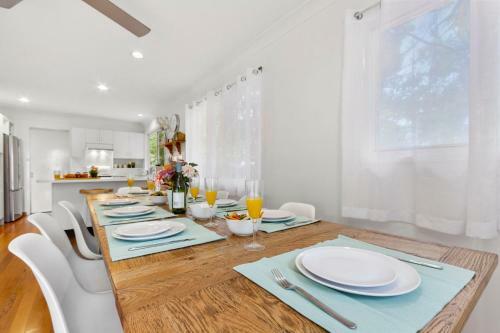 Baileys Retreat - Pet Friendly - 10 Mins Walk To Beach