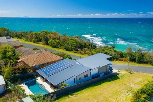 Honeysuckle Beachfront Home With Pool