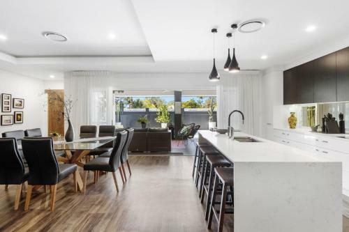 Mt Coolum Summit Beach House