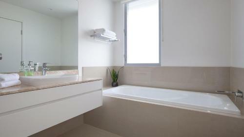 Belle Mare Holiday House