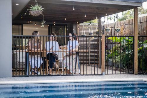 Spacious Family Home With Pool In Golden Beach