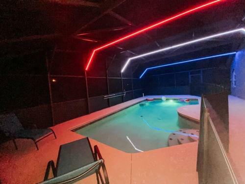 Spacious Getaway - Private Led Pool & Ping Pong