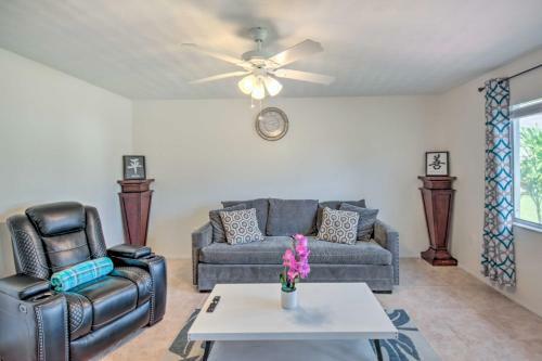 Canal-front Home With Lanai About 5 Mi To Ft Myers!